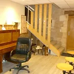 Oda ve Kahvaltı La Serpauderie 4*
