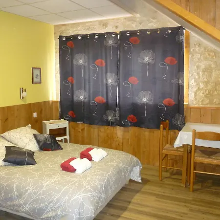 Bed & Breakfast La Serpauderie 4*